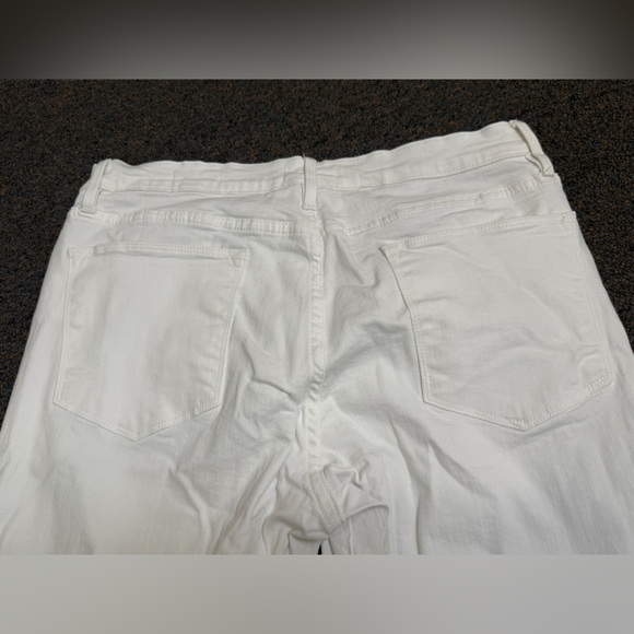 FRAME Denim -Le High Flare Jeans, White,  Women’s Size 32 - Picture 11 of 14